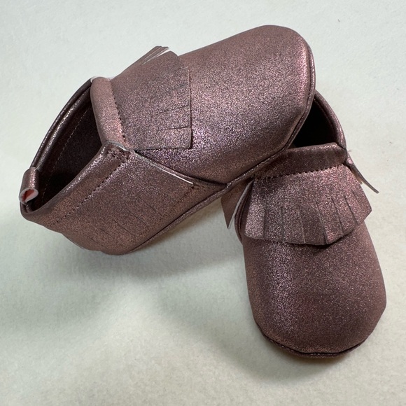 Other - NWOT Baby Girl Rose Gold Metallic Fringe Moccasins Size 9-12M